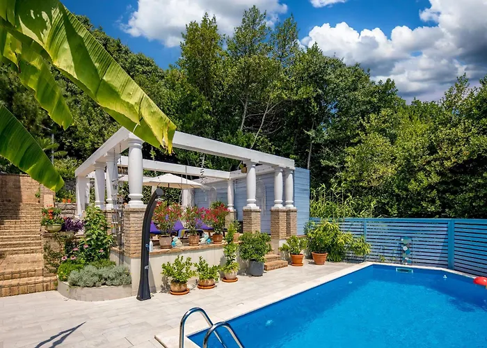 Nika With Private Swimming Pool In Semesterbostad Kastav