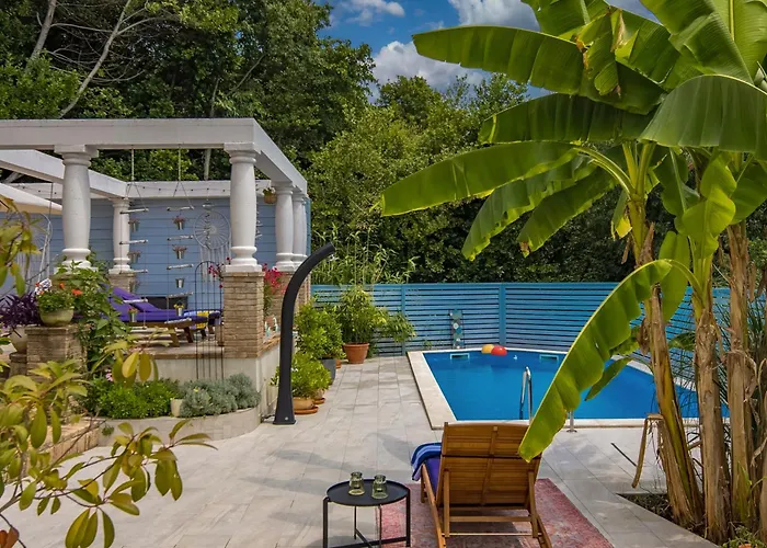 Nika With Private Swimming Pool In *