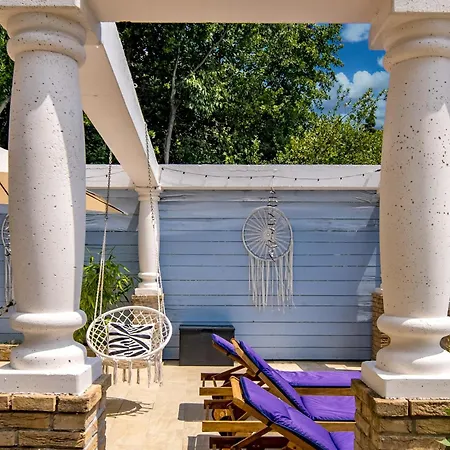 Nika With Private Swimming Pool In Feriehus Kastav
