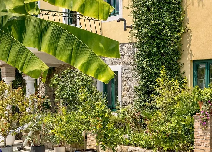 Nika With Private Swimming Pool In
